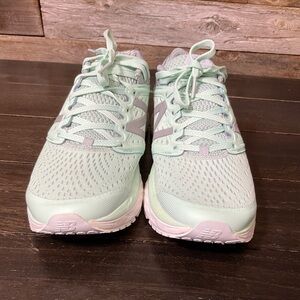 New Balance Fresh Foam 1080 V8 running shoe